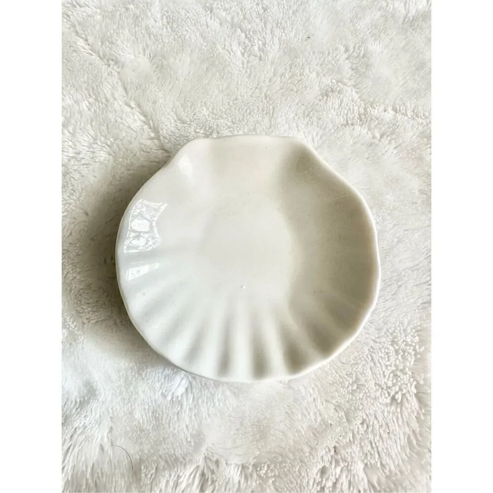 White ceramic seashell jewelry tray - jewelry dish